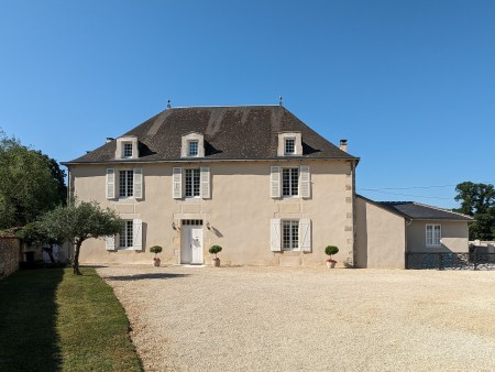 Manor House Nestled in 8 Hectares