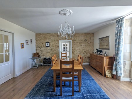 Manor House Nestled in 8 Hectares