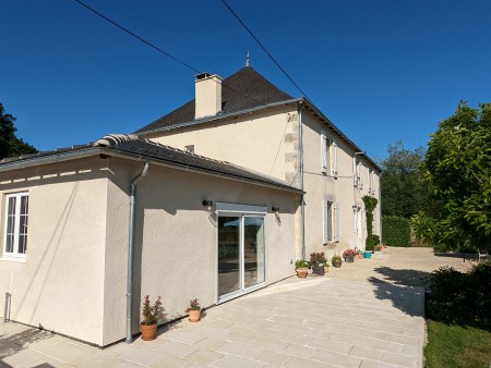 Manor House Nestled in 8 Hectares