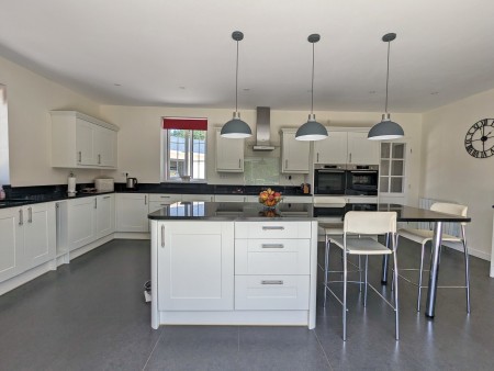 Manor House Nestled in 8 Hectares