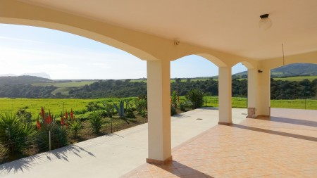 Villa Baratz - Large, modern villa nr Alghero, Sardinia. 4 bed; 3 bath; stunning location; 4 hectare