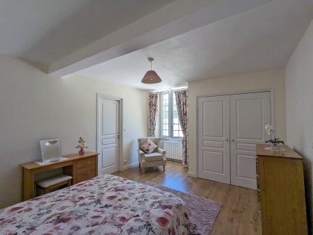 Manor House Nestled in 8 Hectares
