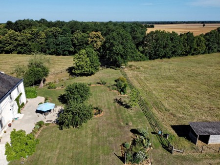 Manor House Nestled in 8 Hectares