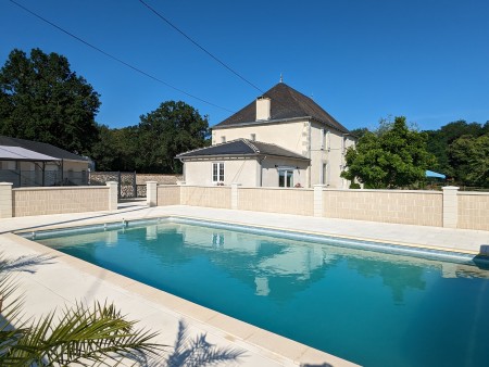Manor House Nestled in 8 Hectares