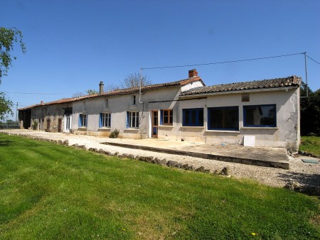Manor House Nestled in 8 Hectares