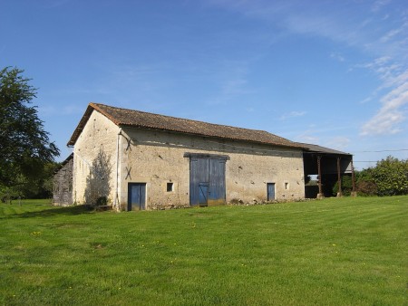 Manor House Nestled in 8 Hectares