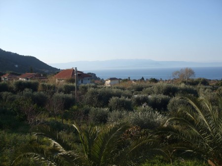 1st Floor, 2 Bed Apartment with Pool and Spectacular Mountain, Coastline and Sea Views