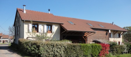Completely restored former farm in the beuatiful and peacefull coutryside of the Allier near Vichy