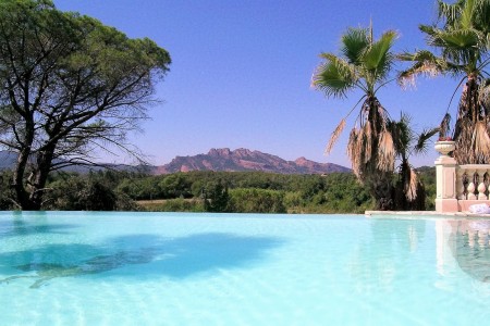 Property, panoramic view, near sea, golf courses - 12 rooms, 350m² on 2 ha - Roquebrune-sur-Argens p