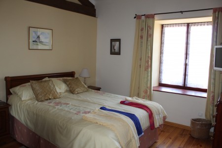 Beautiful Barn Conversion to two gites and pool plus two further barns and a cottage to renovate