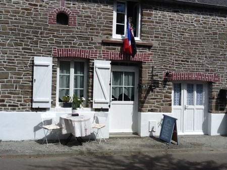 Village House 5mins Mont St Michel