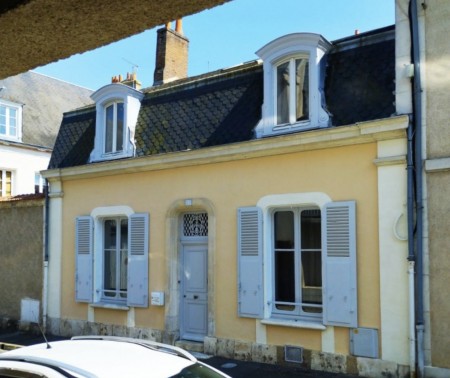 Price reduced - Great Opportunity, charming Family Home in the Loire Valley