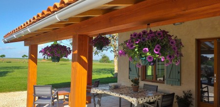 Beautiful Charentaise Farmhouse