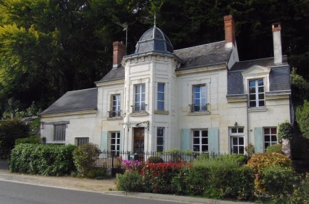 Chateau style house in Loir Valley