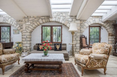Stunning Hilltop Villa with Pool and Guest Gite