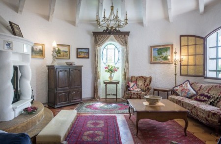 Stunning Hilltop Villa with Pool and Guest Gite