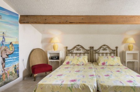 Stunning Hilltop Villa with Pool and Guest Gite