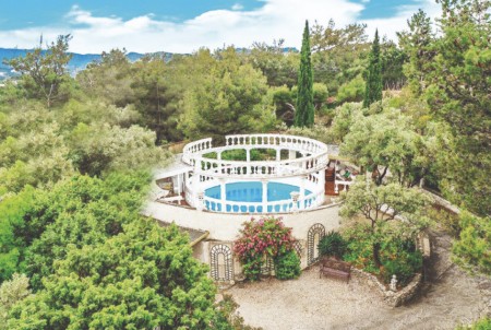 Stunning Hilltop Villa with Pool and Guest Gite