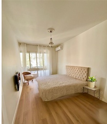 Apartment with Large Terrace in Nice