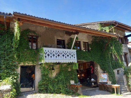 Beautiful Apartment By a Lake with Income Stream