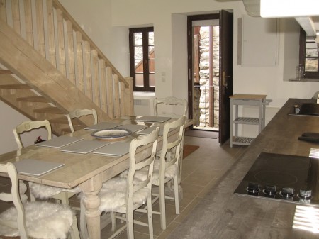Beautiful Apartment By a Lake with Income Stream