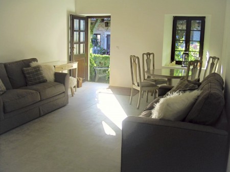 Beautiful Apartment By a Lake with Income Stream