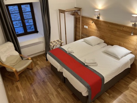 Beautiful Apartment By a Lake with Income Stream
