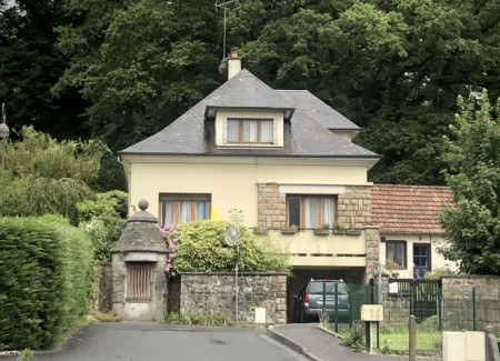 Home with Guest Gite Income in Tranquil Village