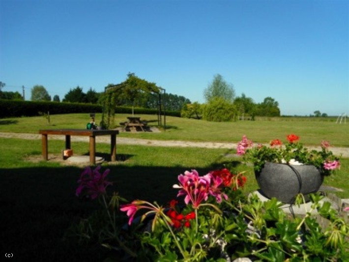 Thriving holiday rental business near Saumur, Western Loire area