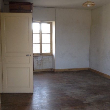 120m2 Home with large potential (renovation project)