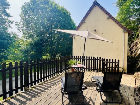 Pretty detached 2 bedroom cottage in Normandy